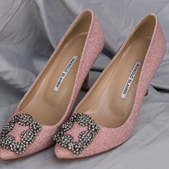 manolo blahnik hangisi glitter